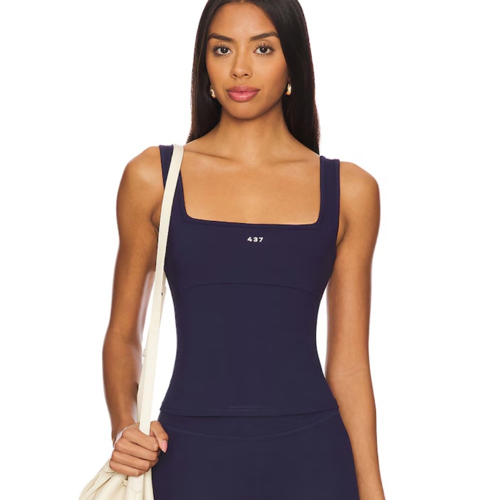 The Square Tank in Navy
437 size L